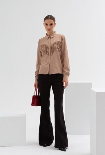 Beżowa koszula z frędzlami