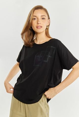 T-shirt damski o luźnym fasonie