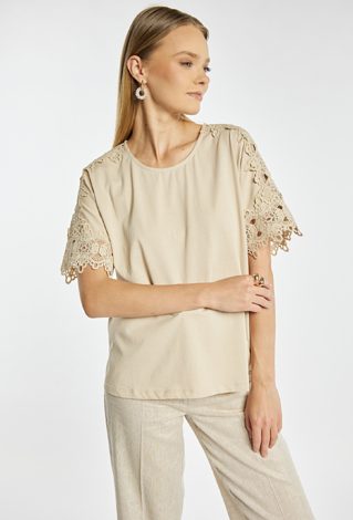 Bluzka z koronkowymi rękawami