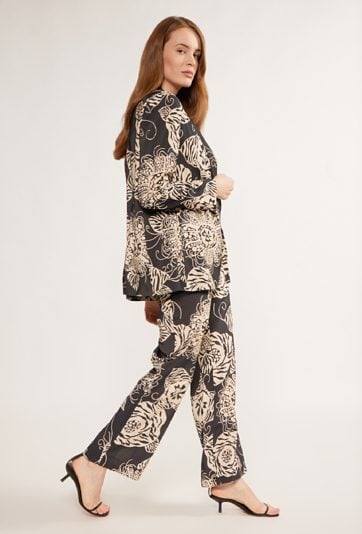 Wzorzyste spodnie z szeroką nogawką