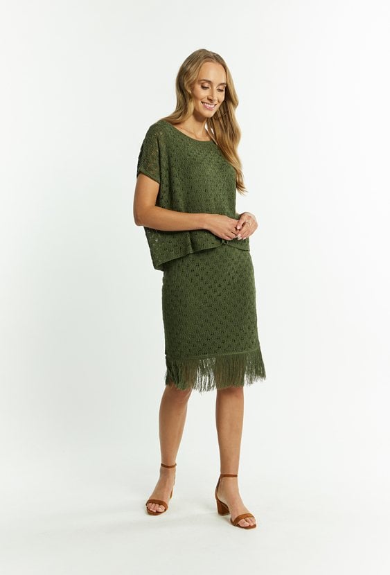 Ażurowa spódnica z frędzlami