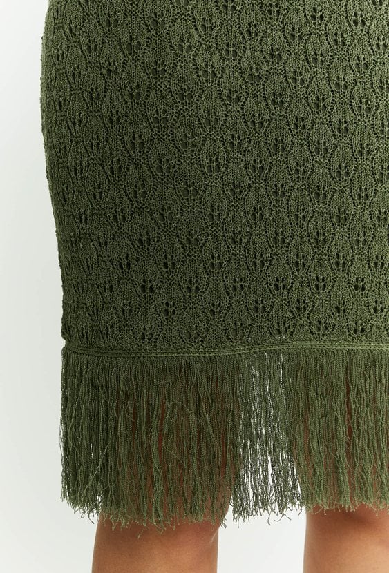 Ażurowa spódnica z frędzlami