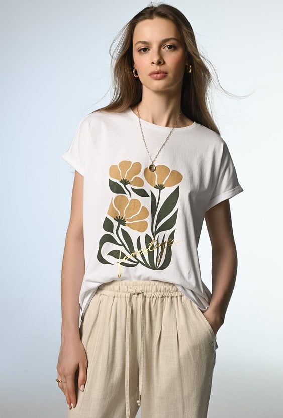 T-shirt z grafiką kwiatów