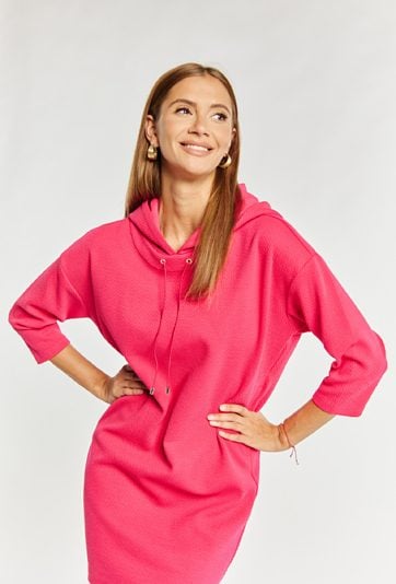 Casualowa sukienka z kapturem