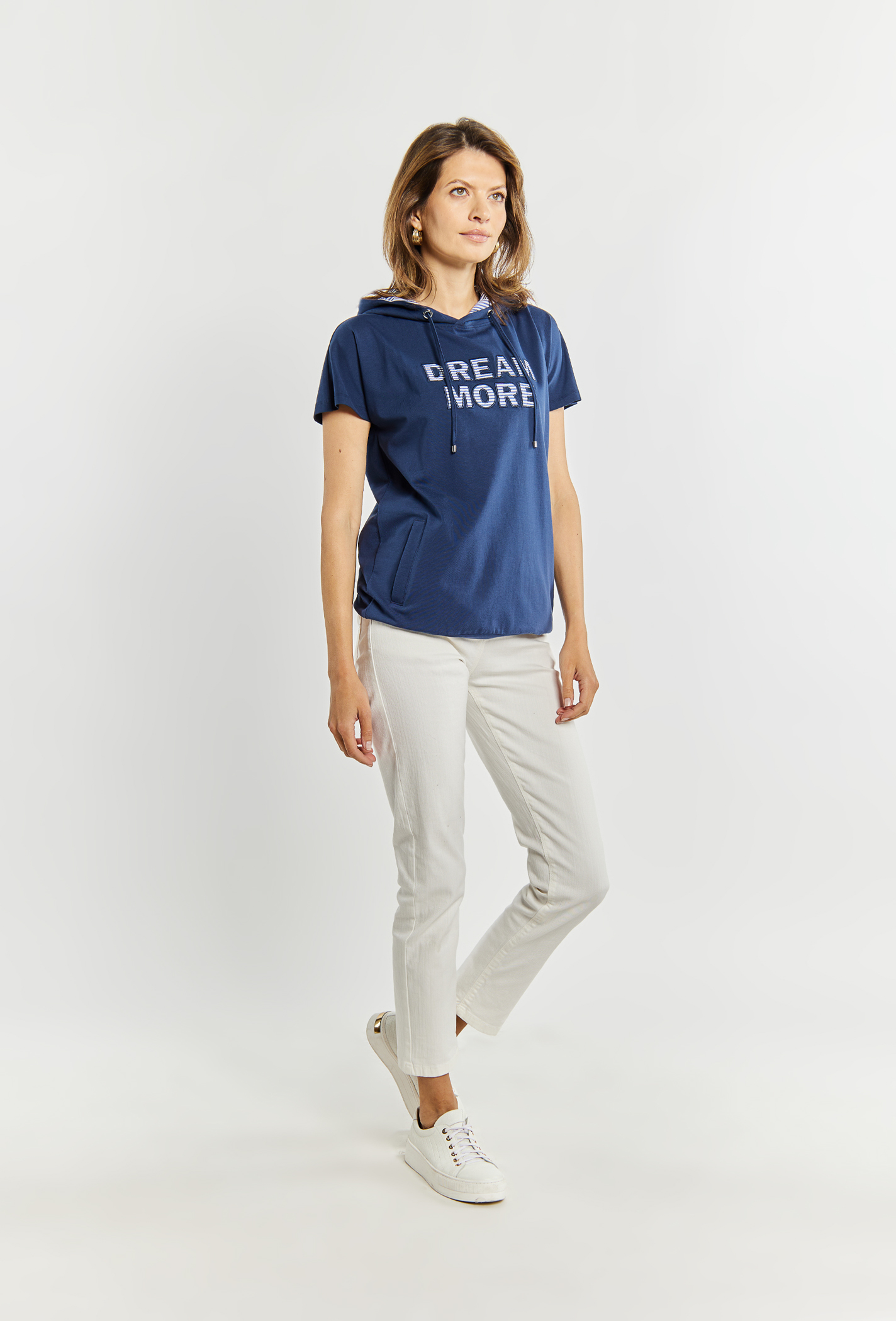 T-shirt damski z kapturem