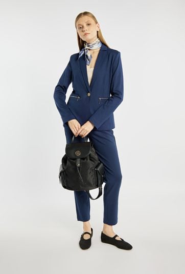 Tekstylny plecak z klapą