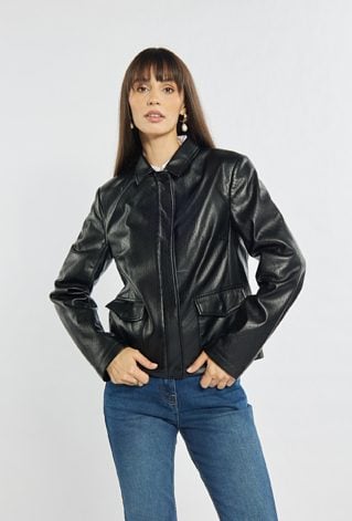 Damska kurtka kołnierzem