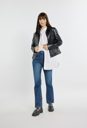 Damska kurtka kołnierzem