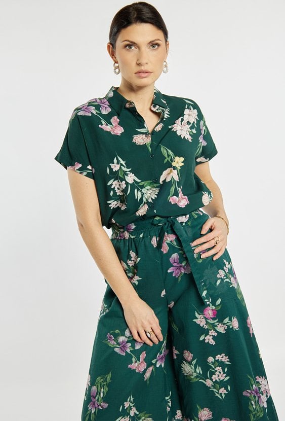 Bluzka z kwiatowym wzorem