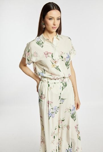 Bluzka z kwiatowym wzorem