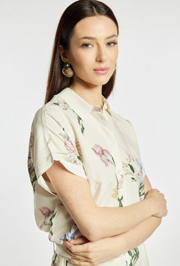 Bluzka z kwiatowym wzorem