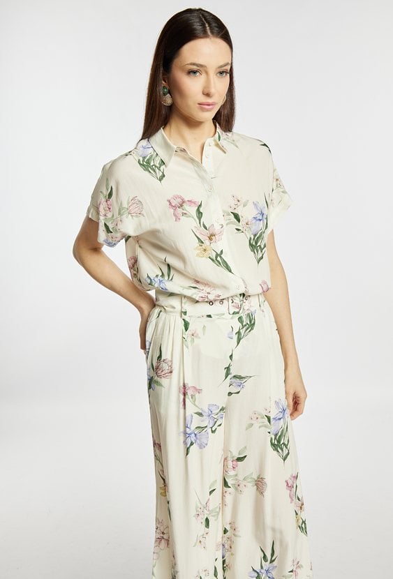 Bluzka z kwiatowym wzorem