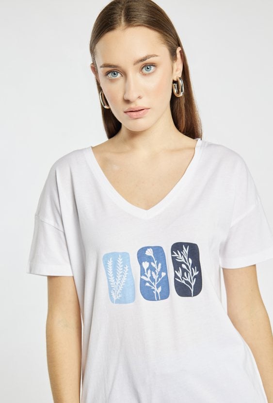 T-shirt z botanicznym wzorem