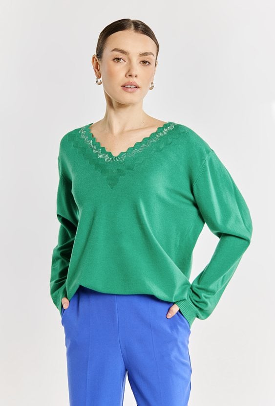 Sweter damski z dżetowym dekoltem