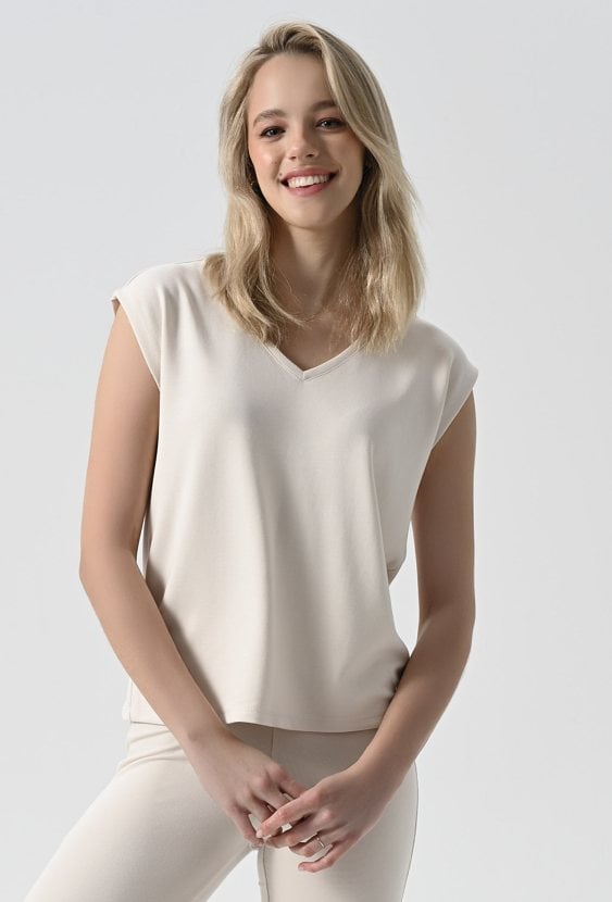 Bluzka z modalem i dekoltem  w v-nek