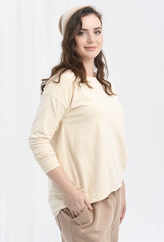 Bluza typu basic w jasnym kolorze
