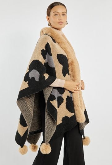 Ponczo z modnym, zwierzęcym wzorem