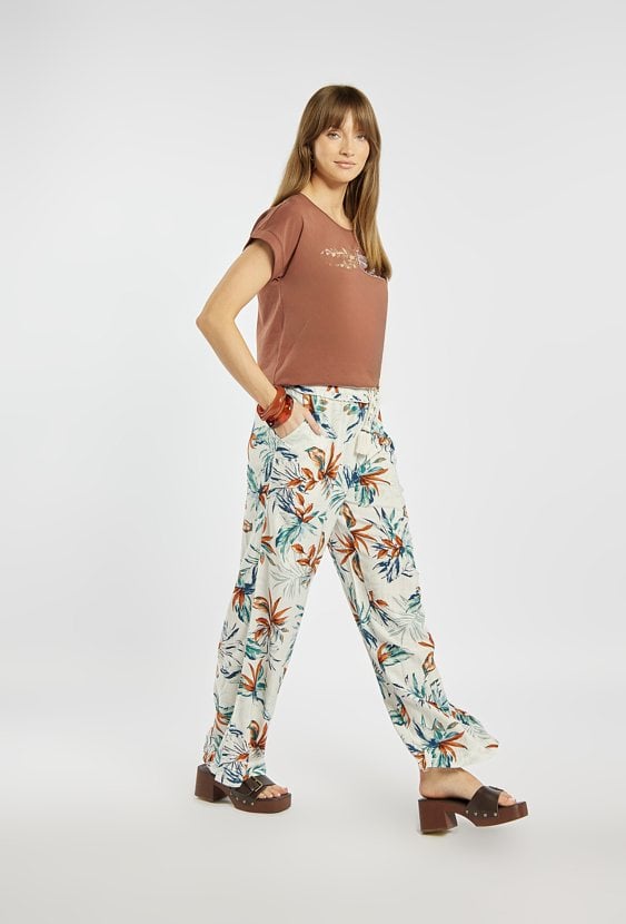 Spodnie z roślinnym wzorem