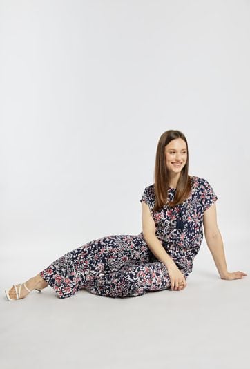 Spodnie z roślinnym wzorem