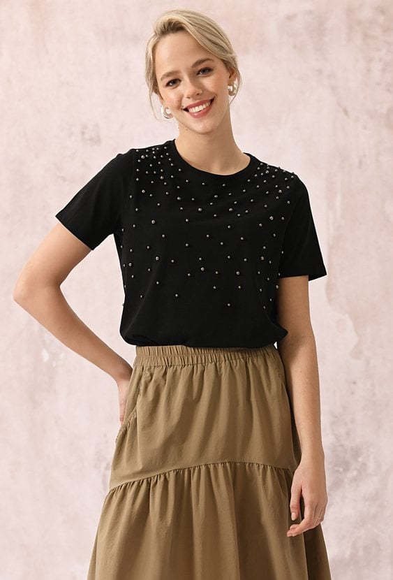 Czarny T-shirt z perłami