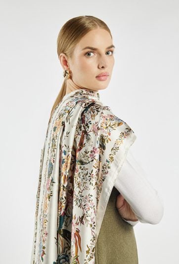 Szal w kwiatowo-roślinny wzór