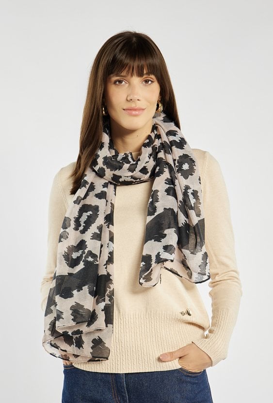 Stylowy szal w zwierzęcy print