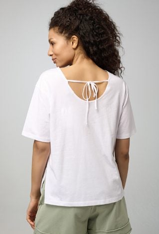 T-shirt z wiązaniem na plecach