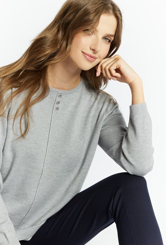 Sweter wykonany z wiskozy