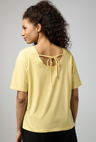 T-shirt z wiązaniem na plecach