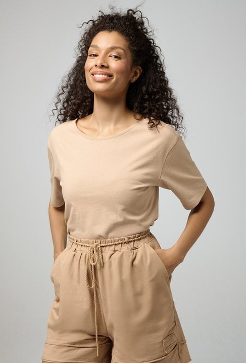 T-shirt z wiązaniem na plecach