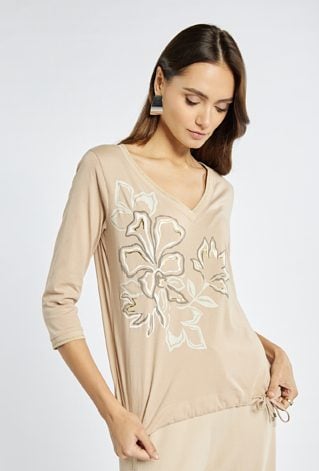 T-shirt z kwiatowym nadrukiem