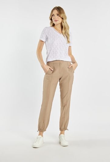 Spodnie o sportowo-casualowym stylu