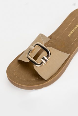 Klapki na grubej podeszwie