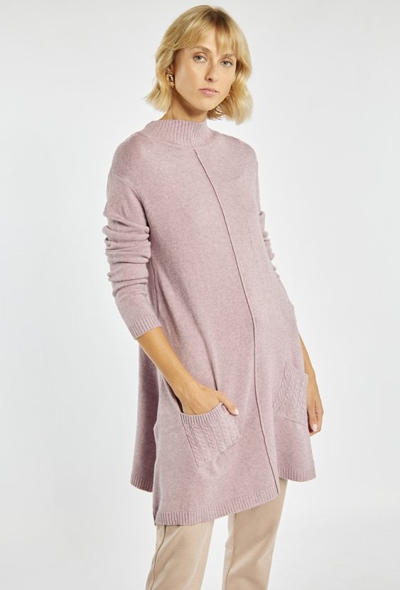 Długi sweter z półgolfem