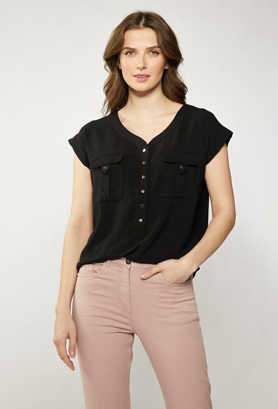 Bluzka damska z ozdobnymi guzikami przy dekolcie