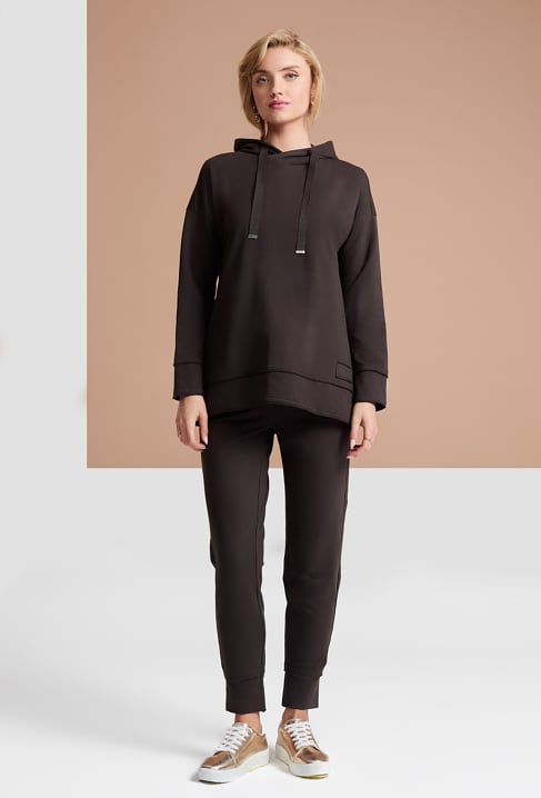 Brązowa bluza z kapturem