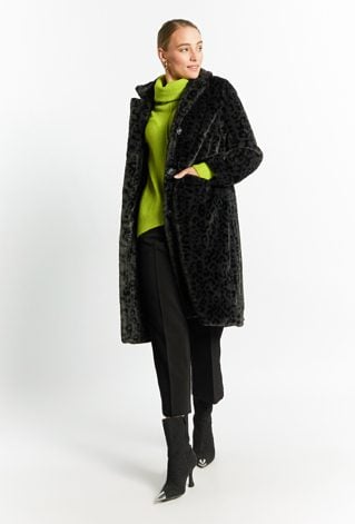 Płaszcz damski ze sztucznego futerka