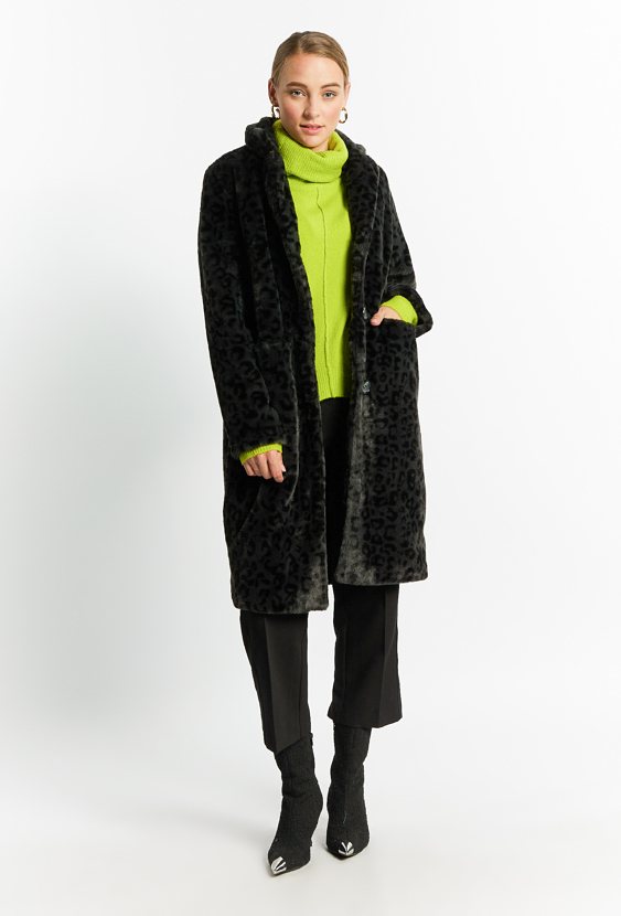 Płaszcz damski ze sztucznego futerka