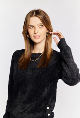 Sweter z połyskującą nicią