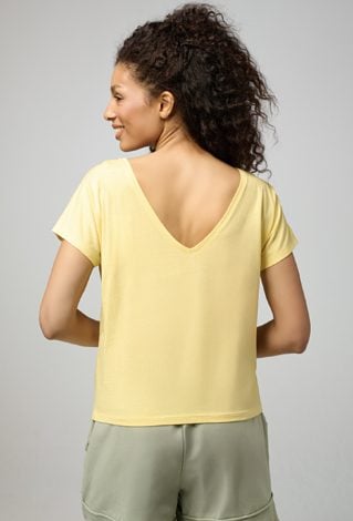 T-shirt z dekoltem w v-nek