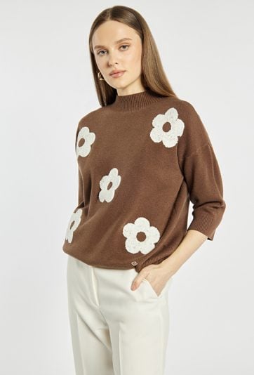 Sweter damski z kwiatowym wzorem