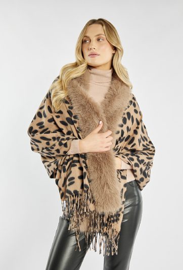 Szalik z wzorem zwierzęcym