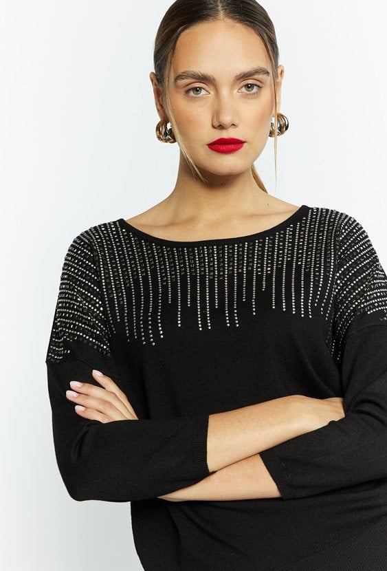 Sweter damski z błyszczącą aplikacją