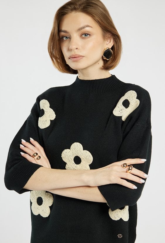 Sweter damski z kwiatowym wzorem