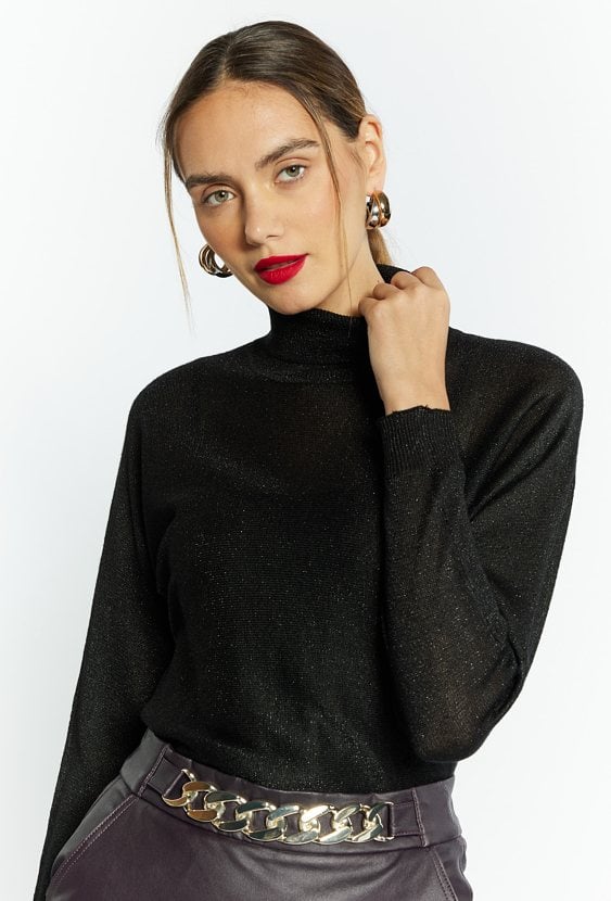 Cienki sweter damski z metalicznym efektem