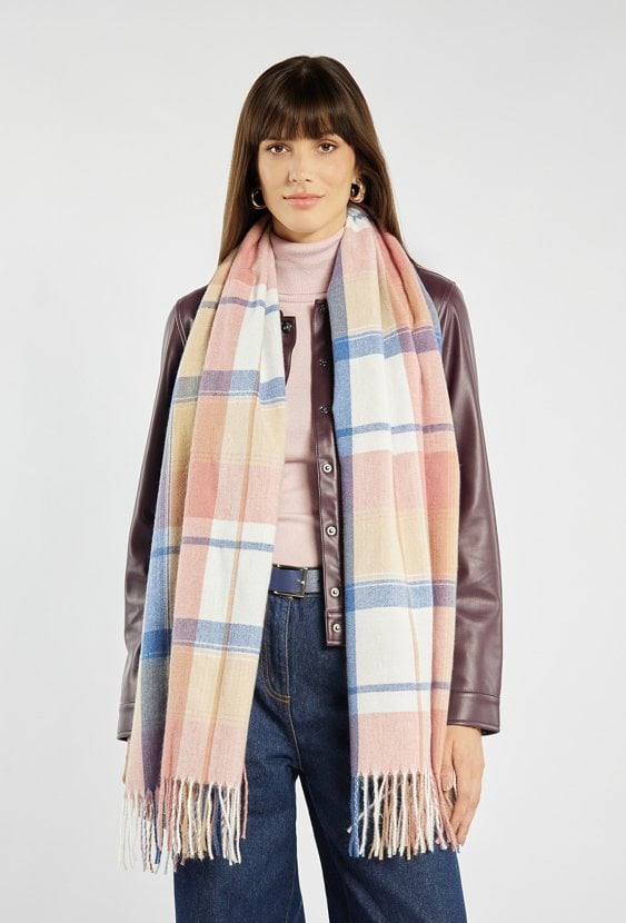 Szalik z wzorem w kratę