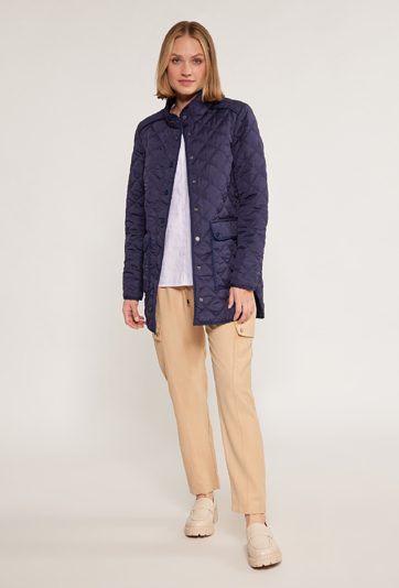 Płaszcz damski z pikowaniem