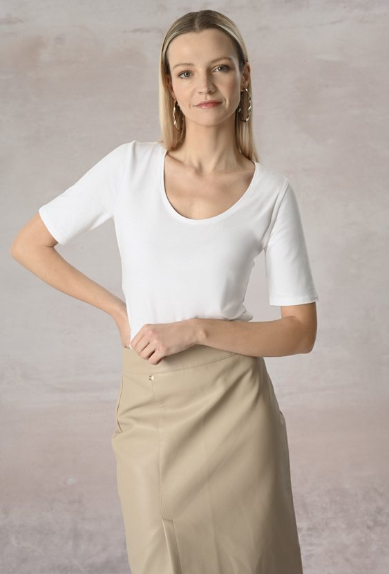 Gładki biały t-shirt