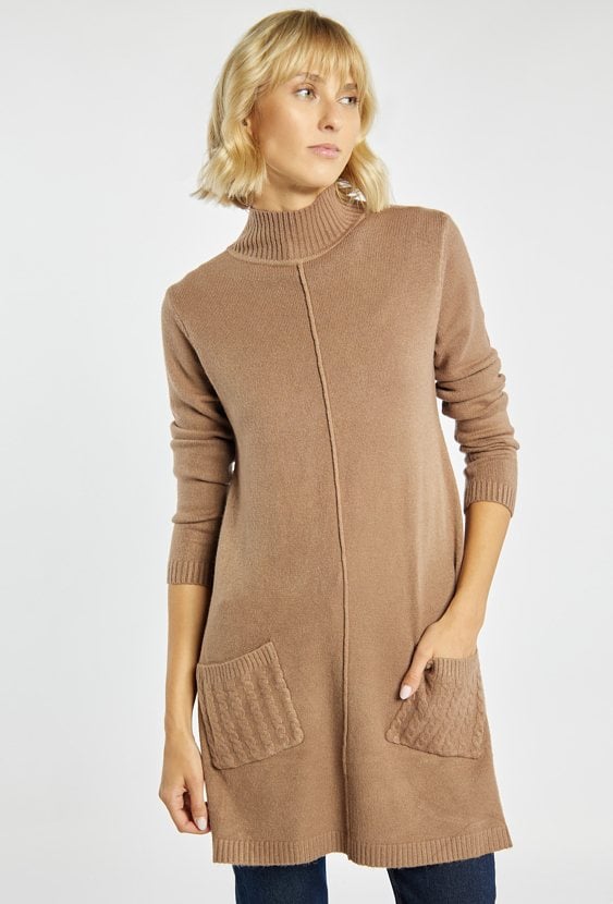 Długi sweter z półgolfem