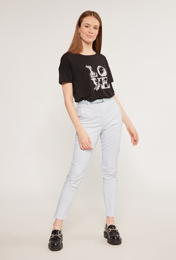 Materiałowe spodnie z paskiem